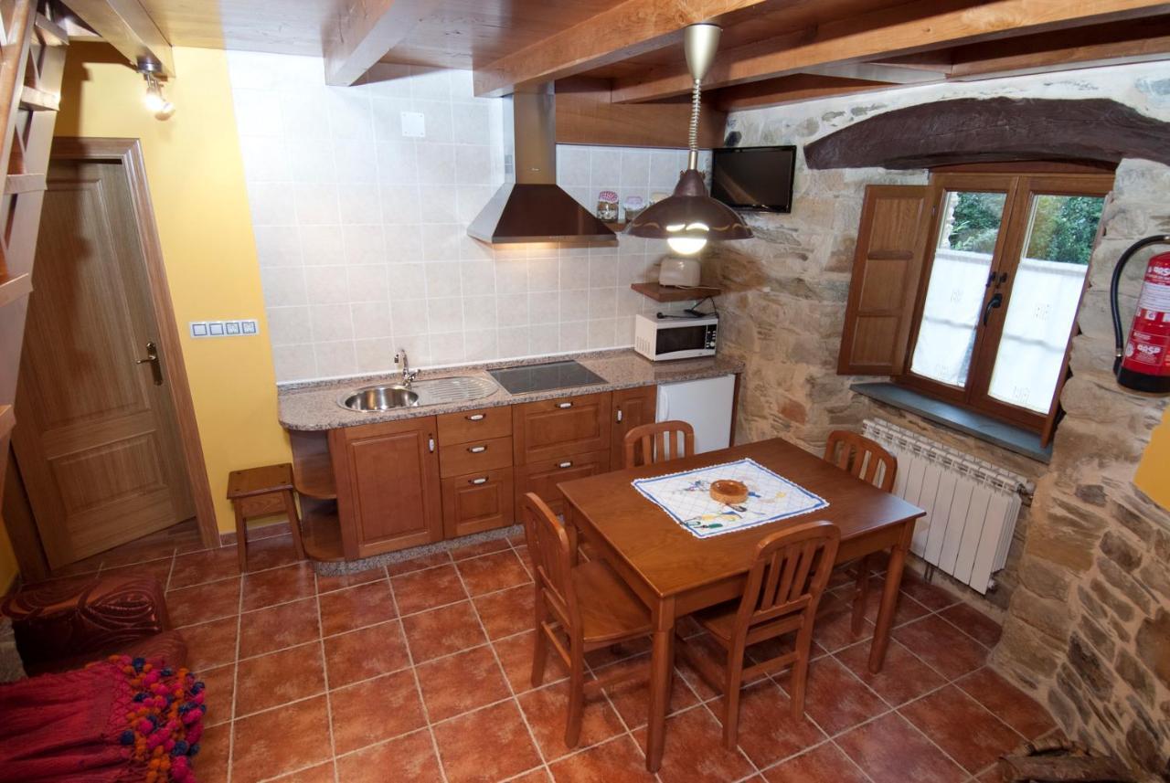 Apartamentos Rurales Tia Vicenta سانتا إيولاليا دي أوسكوس المظهر الخارجي الصورة