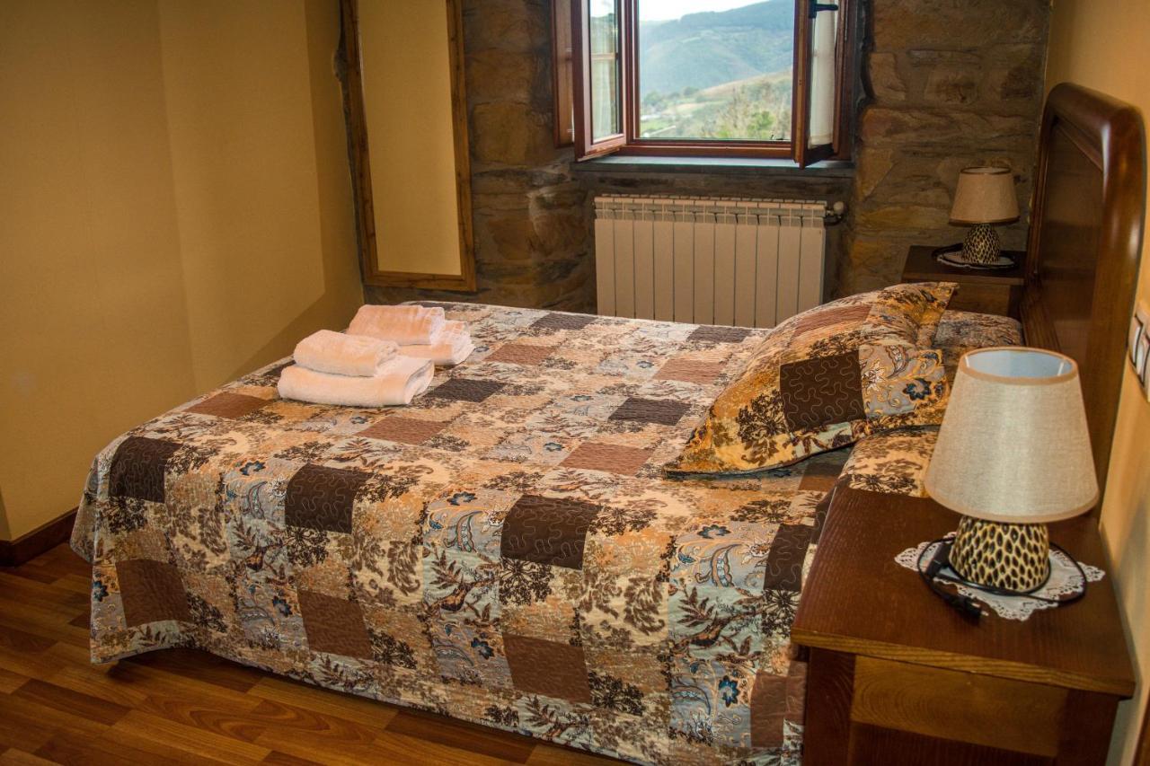 Apartamentos Rurales Tia Vicenta سانتا إيولاليا دي أوسكوس المظهر الخارجي الصورة